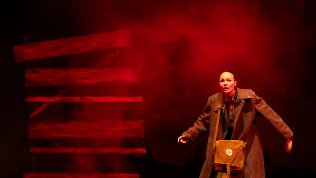 <b>Скидка до 40%.</b> Билет на спектакль «Бессмертники» в театре «МнаК» со скидкой 40%