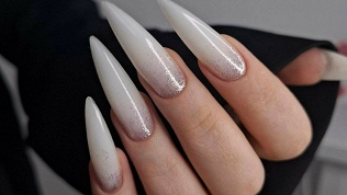 <b>Скидка до 32%.</b> Маникюр и педикюр с покрытием гель-лаком от nail-мастера Нулифар