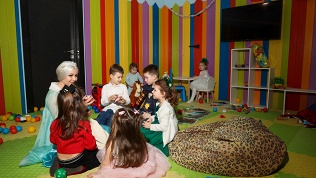 <b>Скидка до 15%.</b> Встреча Нового года с праздничной программой в загородном комплексе «Звездный»