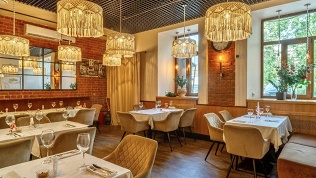 Меню кухни и напитки в кафе Keto & Kote