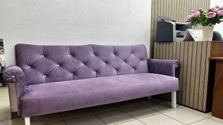 <b>Скидка до 32%.</b> Маникюр и педикюр с выравниванием и снятием в салоне красоты «Ягодка»