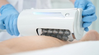 <b>Скидка до 91%.</b> 1 или 3 месяца безлимитного посещения сеансов роликового массажа с термокомпрессией в студии красоты Pravda Laser