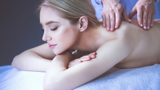 <b>Скидка до 52%.</b> Сеансы мануальной терапии в клинике «Эстетическая медицина с бриллиантовой рукой»