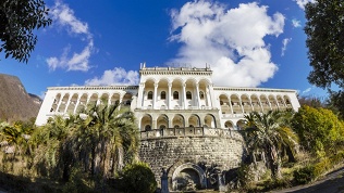 <b>Скидка до 30%.</b> Отдых в Абхазии с завтраком, посещением сауны с купелью или без в коттеджном комплексе «Дионис»