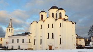 <b>Скидка 50%.</b> Тур на 2 дня «Новогодние Старая Русса и Новгород» от туроператора Karelia-line (8450 руб. вместо 16 900 руб.)