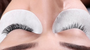 <b>Скидка до 61%.</b> Наращивание или ламинирование ресниц, бровей в студии красоты «Стиль» от мастера-лешмейкера Михальцовой Дарьи
