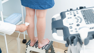 Консультация флеболога с УЗИ вен нижних конечностей, постановкой диагноза и назначением лечения в лечебно-диагностическом центре «Клиника боли» (1960 руб. вместо 4000 руб.)