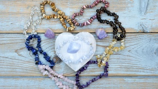 <b>Скидка до 31%.</b> Мастер-класс по изготовлению украшений в студии Wonderlend