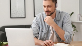 <b>Скидка до 95%.</b> Обучение на онлайн-курсе Adobe Illustrator, Adobe Photoshop или Adobe Lightroom от студии Learncours