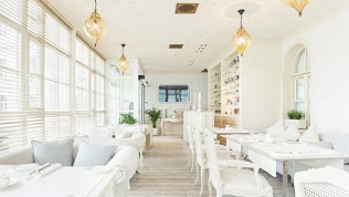 Меню кухни и напитки в ресторане грузинской кухни «Белый»