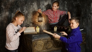 <b>Скидка до 67%.</b> Квест или ролевое детективное иммерсивное шоу «Хрустальная удача» с актерами от компании Grand Quest