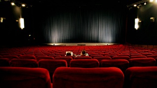 <b>Скидка до 20%.</b> Билет на новогоднюю музыкальную сказку «Снежная Королева. Отражение» от «Театра 21» со скидкой 20%