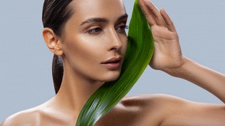 <b>Скидка до 32%.</b> Ультразвуковая, механическая или комбинированная чистка лица, пилинг, лифтинг-уход, микротоковая терапия, массаж лица в студии красоты «Люкс Лаб»