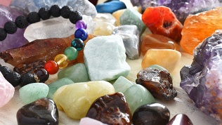 <b>Скидка до 50%.</b> Мастер-класс по созданию аромабраслета, чокера или обвеса на сумку от мастера Ольги