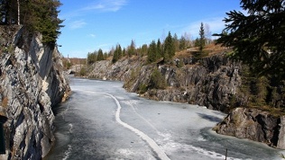 <b>Скидка 60%.</b> Тур на 1 день в Карелию «Хаски и „Рускеала“» от туроператора Karelia-Line (1500 руб. вместо 3750 руб.)