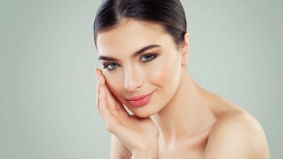 <b>Скидка до 32%.</b> Чистка, пилинг или массаж лица в студии косметологии Rinalda Lazer