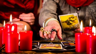 <b>Скидка до 50%.</b> Расклад карт таро «Советы», «Моя карьера и работа», «Начать дело, бизнес», «Мое дело, мой бизнес. Подводные камни», «Денежный», «Причина одиночества» или «На партнера/партнершу» от таролога и астролога Елены Шахсу