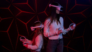 <b>Скидка до 52%.</b> Игра в шлеме виртуальной реальности в клубе Black Space