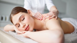 <b>Скидка до 72%.</b> Медицинский массаж и массажные программы с термовоздействием в медицинском центре Elmi Clinic