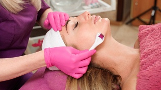 <b>Скидка до 75%.</b> Ультразвуковая, вакуумная, механическая или комбинированная чистка лица, пилинг, массаж лица и зоны декольте от косметолога Юлии