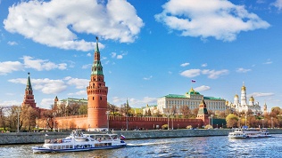 <b>Скидка до 10%.</b> Речная прогулка по центру Москвы от парка «Зарядье» до причала «Киевский вокзал» от судоходной компании «Мосфлот»