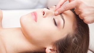 <b>Скидка 30%.</b> Японская SPA-программа для головы «До мурашек» в студии массажа Face Fabrique (4830 руб. вместо 6900 руб.)