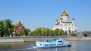 <b>Скидка до 10%.</b> Билет на речную прогулку по Москве-реке «Москва златоглавая» на теплоходе «Августина» или «Алексия» от судоходной компании «Августина»