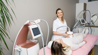 <b>Скидка до 90%.</b> LPG-массаж всего тела в студии красоты по лицу и телу Lovely