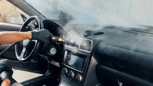 <b>Скидка до 40%.</b> Комплексная химчистка салона, абразивная полировка кузова с удалением царапин и нанесением защитного покрытия в сети «Евродетейлинг»