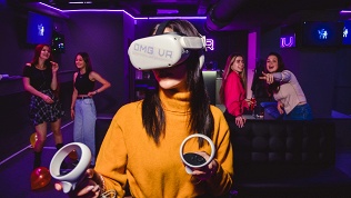 <b>Скидка до 35%.</b> 60 минут игры в шлеме виртуальной реальности Oculus Quest 2 в клубах виртуальной реальности OMG VR Club
