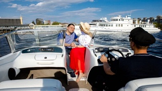 <b>Скидка до 32%.</b> Свидание на катере от компании «Флот Сити»