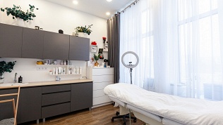 <b>Скидка до 42%.</b> Косметологические процедуры в студии «Яна Анточи»