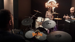 <b>Скидка до 50%.</b> Урок для пары «Романтика барабанов» в Beat Point Music