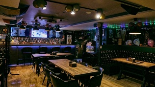 <b>Скидка 30%.</b> Сертификат на всё меню кухни и напитки в баре «Бар108» (840 руб. вместо 1200 руб.)