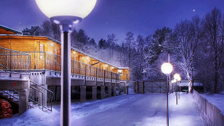 <b>Скидка до 15%.</b> Новогодний отдых с развлекательной программой, с посещением сауны или хаммама в загородном отеле на реке «Ок-Река»