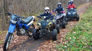 <b>Скидка до 63%.</b> Заезды на квадроцикле или питбайке для взрослых и детей от клуба «Мотоучебка»