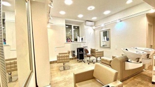 <b>Скидка до 50%.</b> Стрижка, укладка, окрашивание и уход для волос от мастера Ларисы