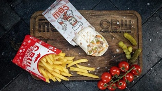 Всё меню и напитки в трех кафе сети «Самая вкусная шаурма» со скидкой 30%