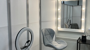 <b>Скидка до 51%.</b> Окрашивание, ламинирование бровей и ресниц в студии «Плюмерия»