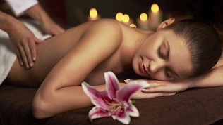<b>Скидка до 30%.</b> Тайский, арома-ойл-массаж, спортивный ойл-массаж, массаж горячими травяными мешочками в салоне Thai Town
