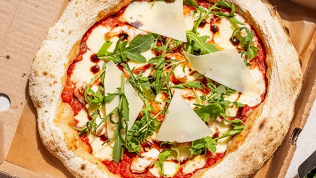 Всё меню кухни в кафе Eat Street со скидкой 50%