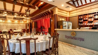 Сертификат на меню кухни и напитки в ресторане «Воробьевы горы» (2100 руб. вместо 3000 руб.)