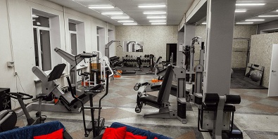 Gym bro энгельс. Фитнес зал Новокузнецк. Спортзал бро. Бизнес фитнес центр в Новокузнецке.