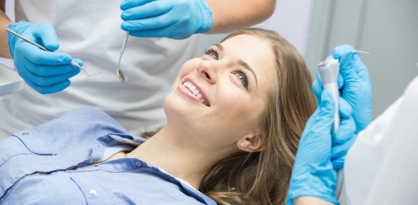 Ультразвуковая чистка, отбеливание зубов в стоматологии «Практик Дент»