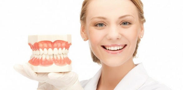 Чистка зубов с фторированием в клинике «Архитектура улыбок»