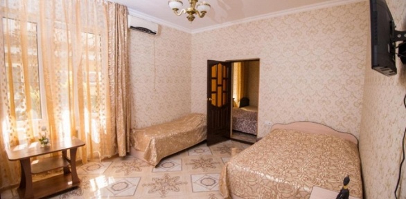 Отдых на побережье Черного моря с завтраком в гостинице «Замок»
