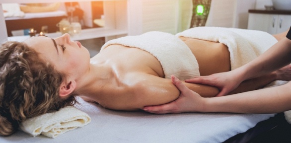 Прием врача и сеанс мануальной терапии в центре «Биодинамика»