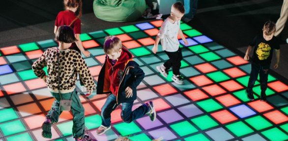 Посещение игротеки «Пол — это лава»