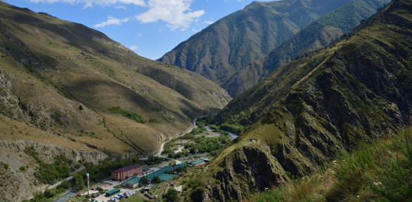 Тур с питанием на плато Лаго-Наки от компании «База земля»