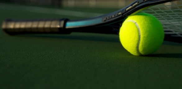 Групповые занятия большим теннисом в теннисном клубе TennisCood